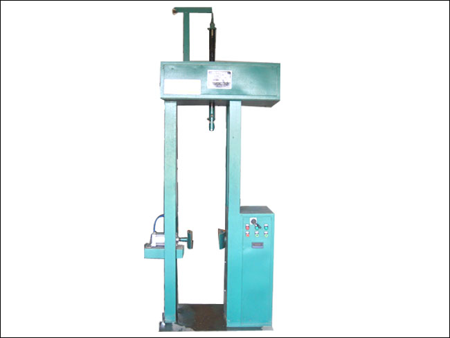 瓶阀装卸机（无缝气瓶）